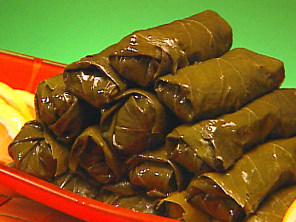 Greek stuffed vine leaves recipe