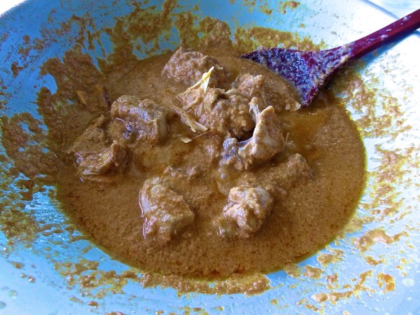 Chicken rendang finished