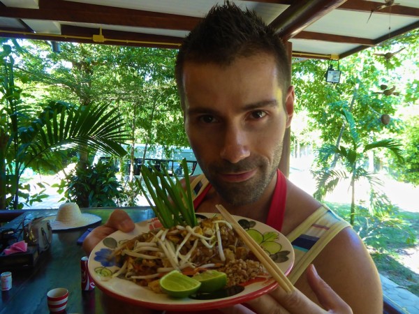 Vegetarian pad Thai recipe cooking class Chiang Mai