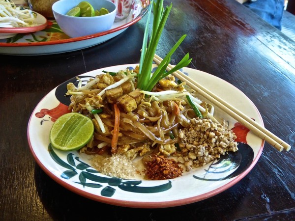 Vegetarian pad Thai recipe cooking class Chiang Mai