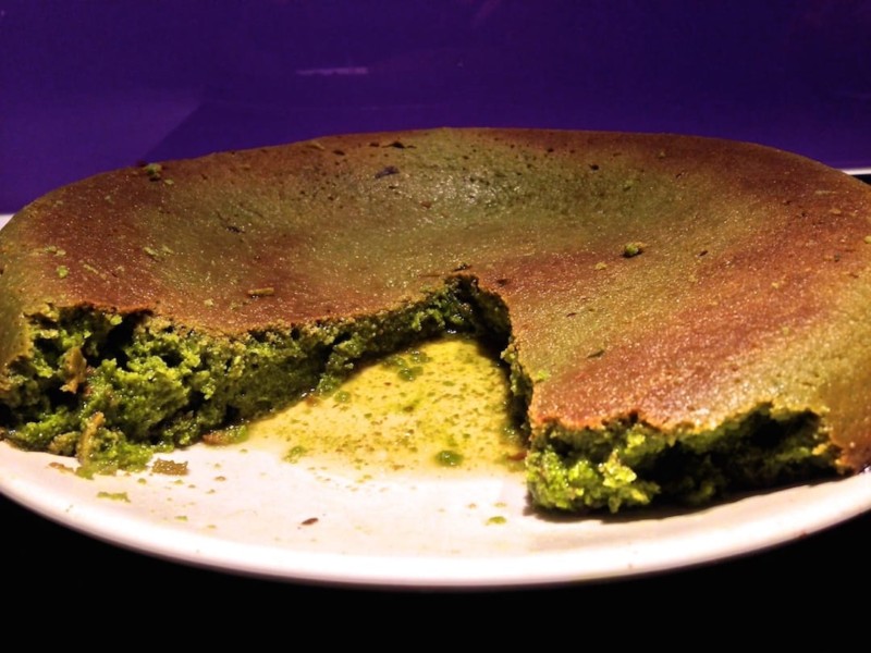 Matcha green tea cake one of our fav 10 traditional food of Japan